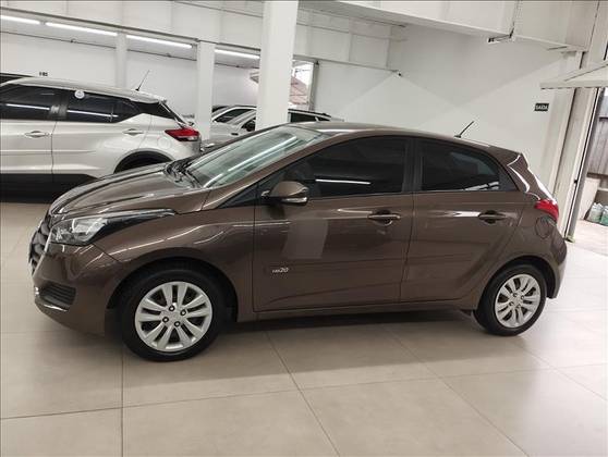 HYUNDAI HB20 1.0 COMFORT 12V FLEX 4P MANUAL HYUNDAI HB20 1.0 COMFORT 12V FLEX 4P MANUAL